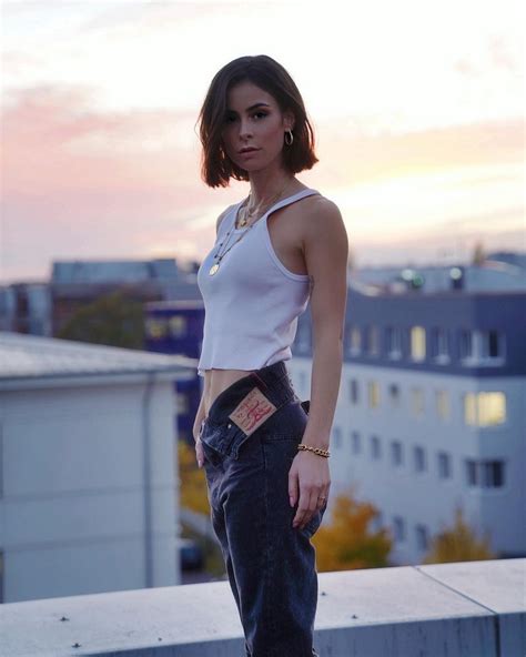 landrut nackt|Die freizügigsten Bilder von Lena Meyer.